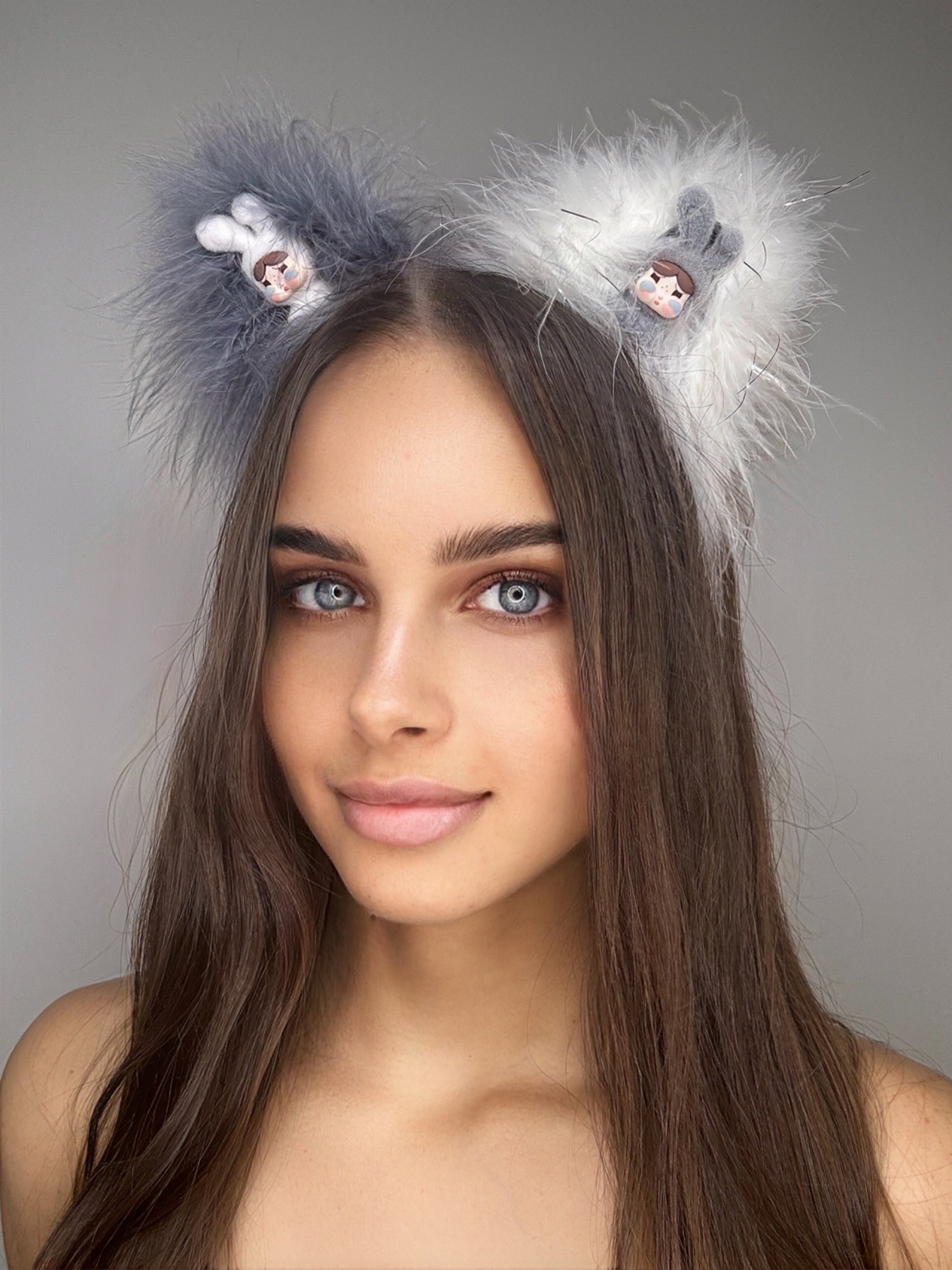 Labubu Crybaby Kitty Ears (grey/white)