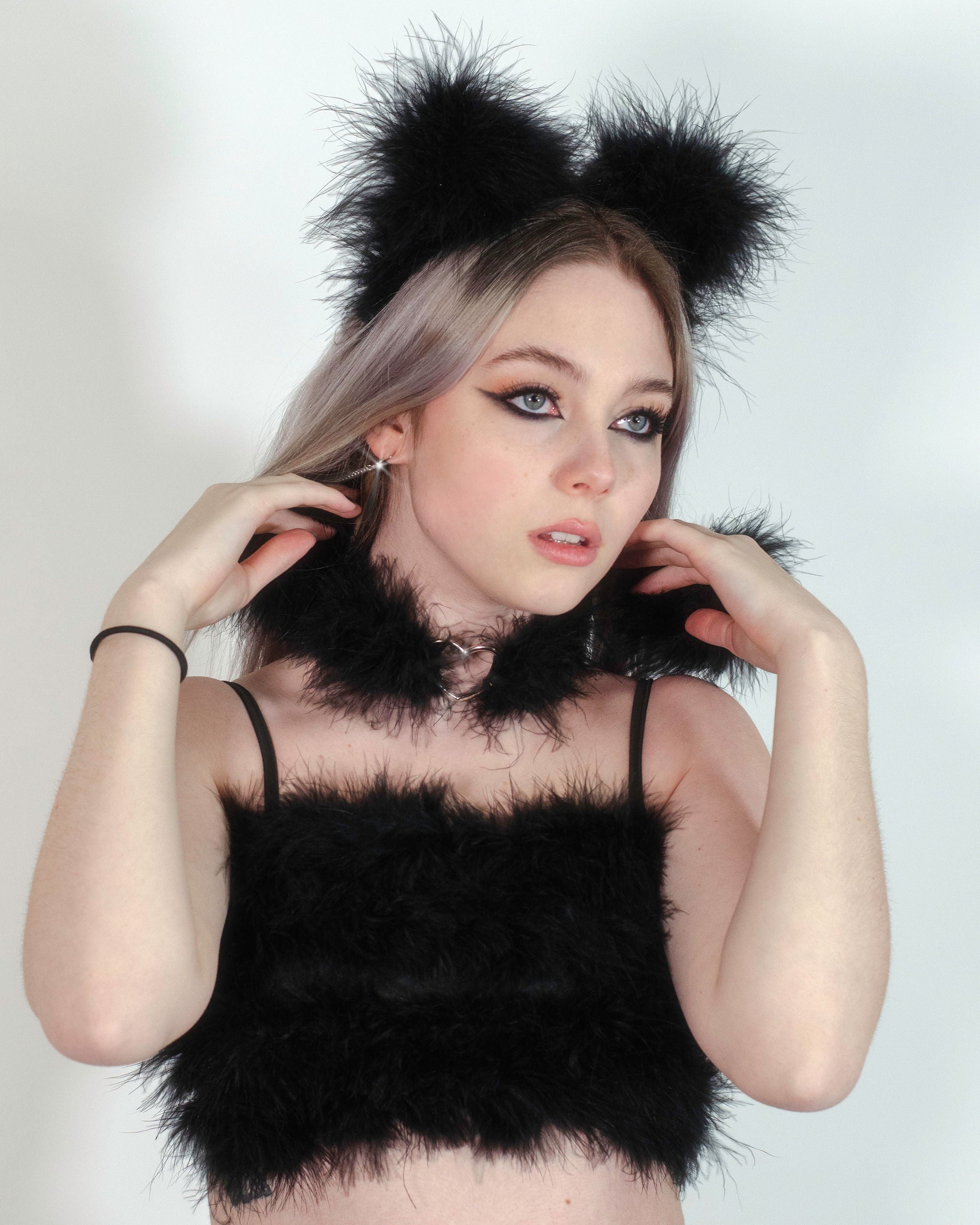Fluff Choker