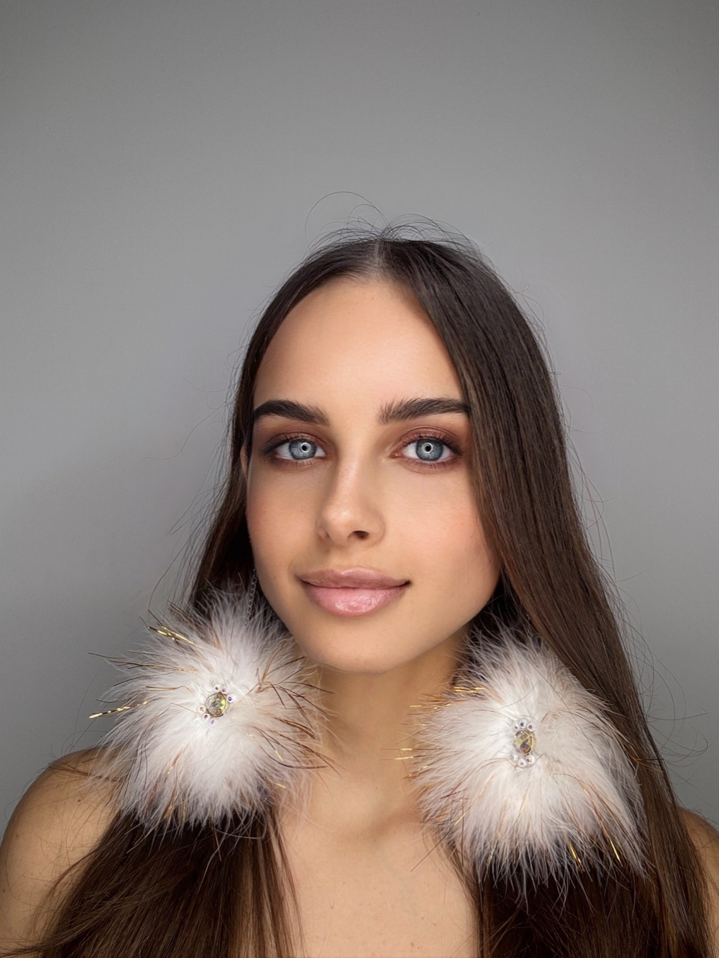 Sparkle Fluff Earrings (white w gold tinsel)